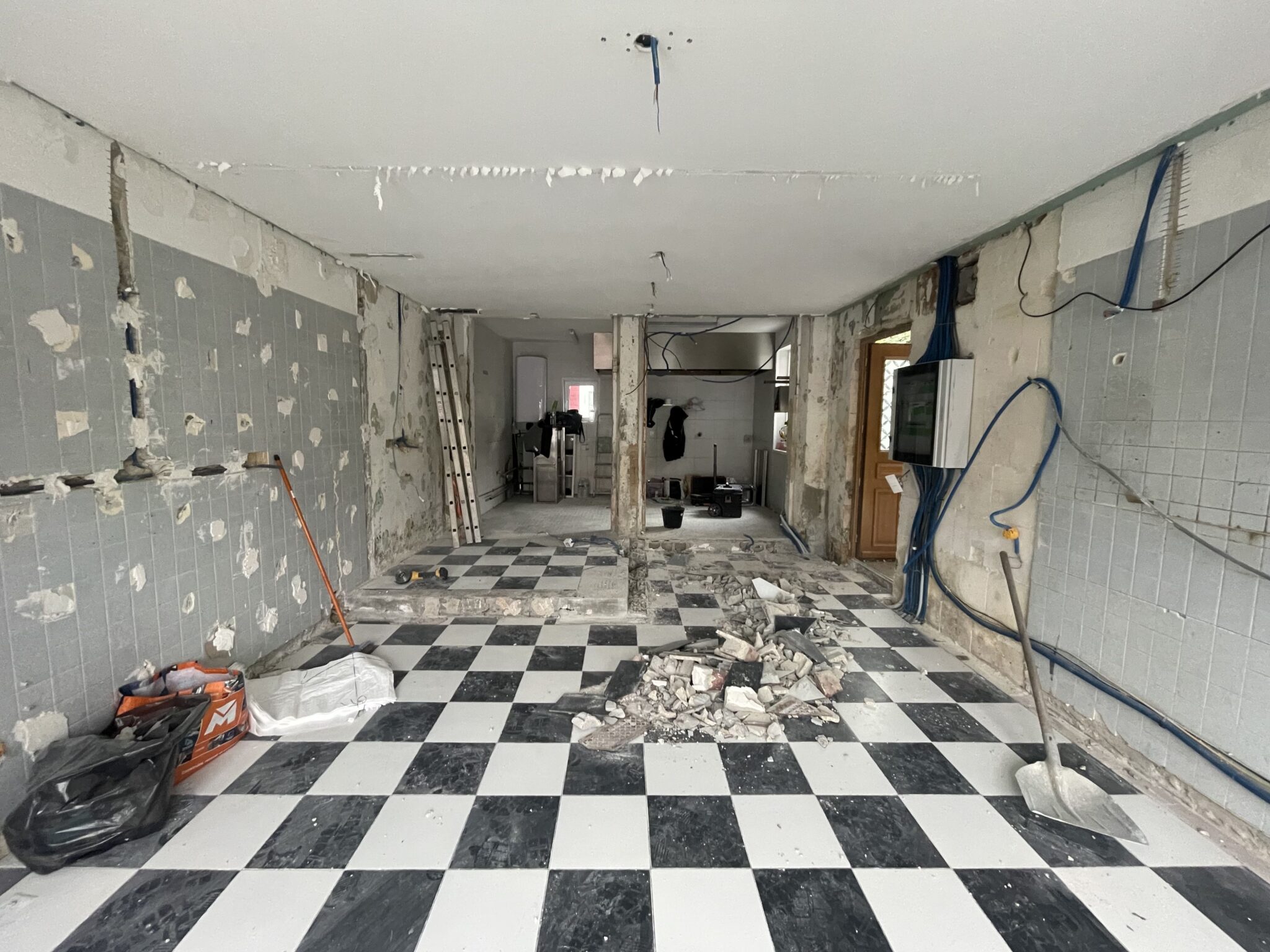 Creadomis - Réaménagement Restauration - Oise - Chantilly - Photographie Avant Intérieur